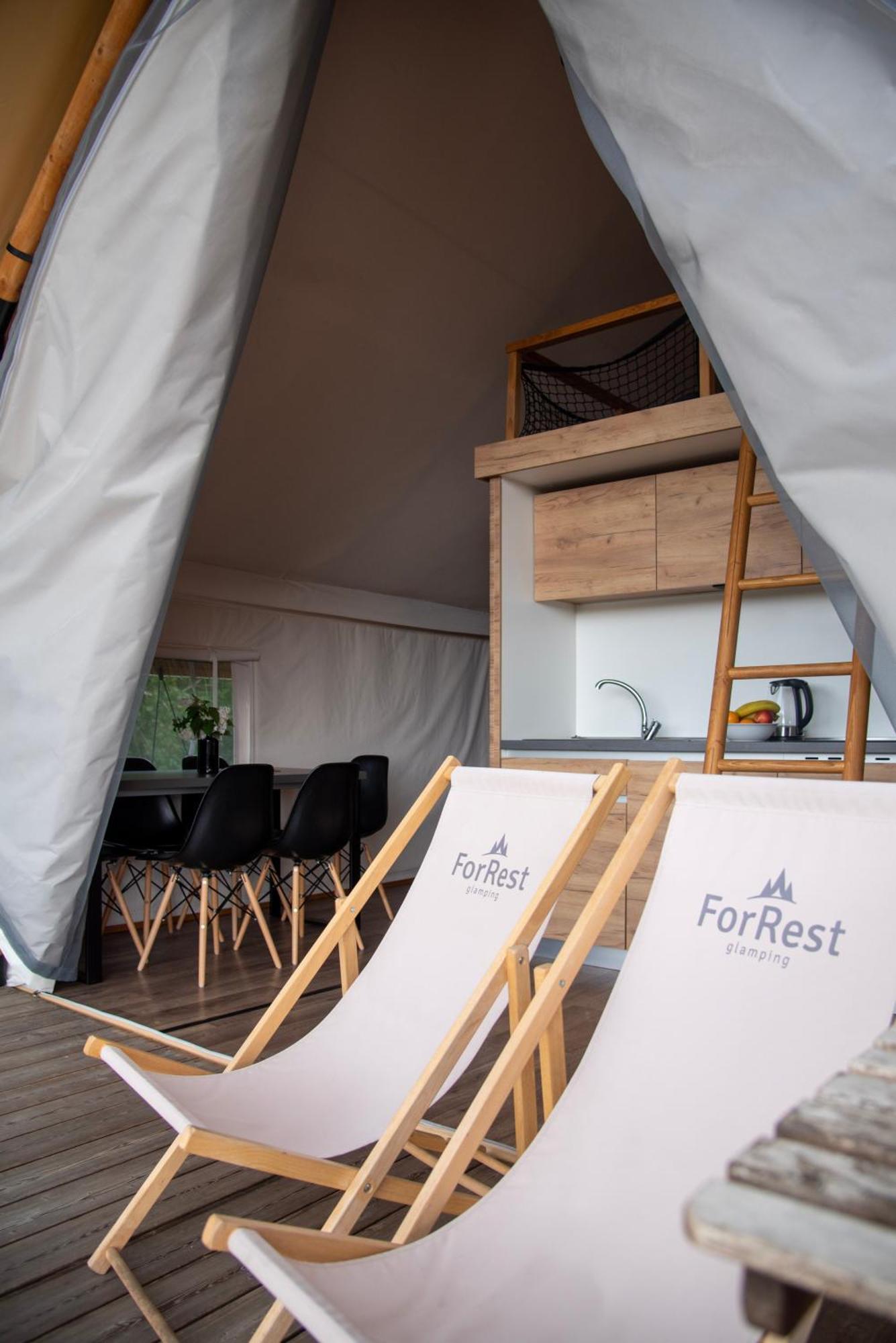 Banská Štiavnica Forrest Glamping酒店 外观 照片