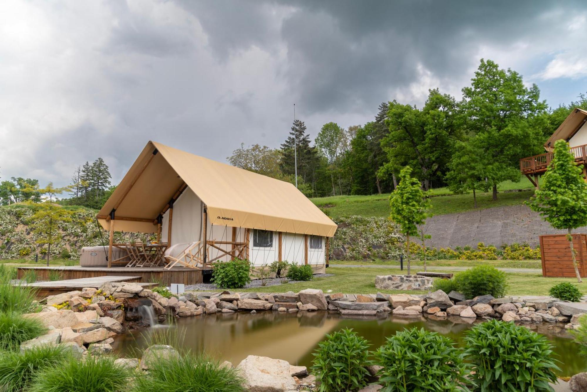 Banská Štiavnica Forrest Glamping酒店 外观 照片