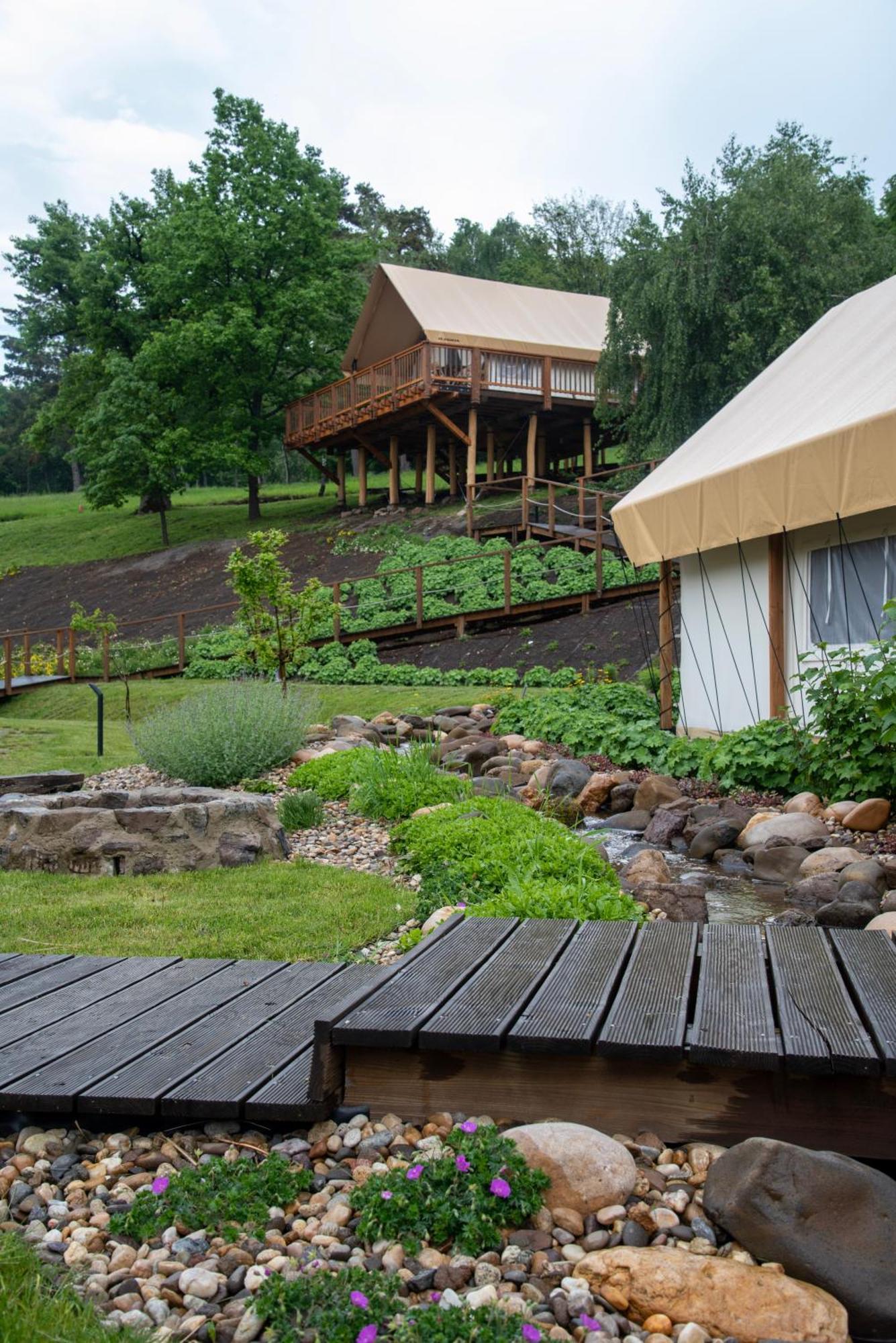 Banská Štiavnica Forrest Glamping酒店 外观 照片