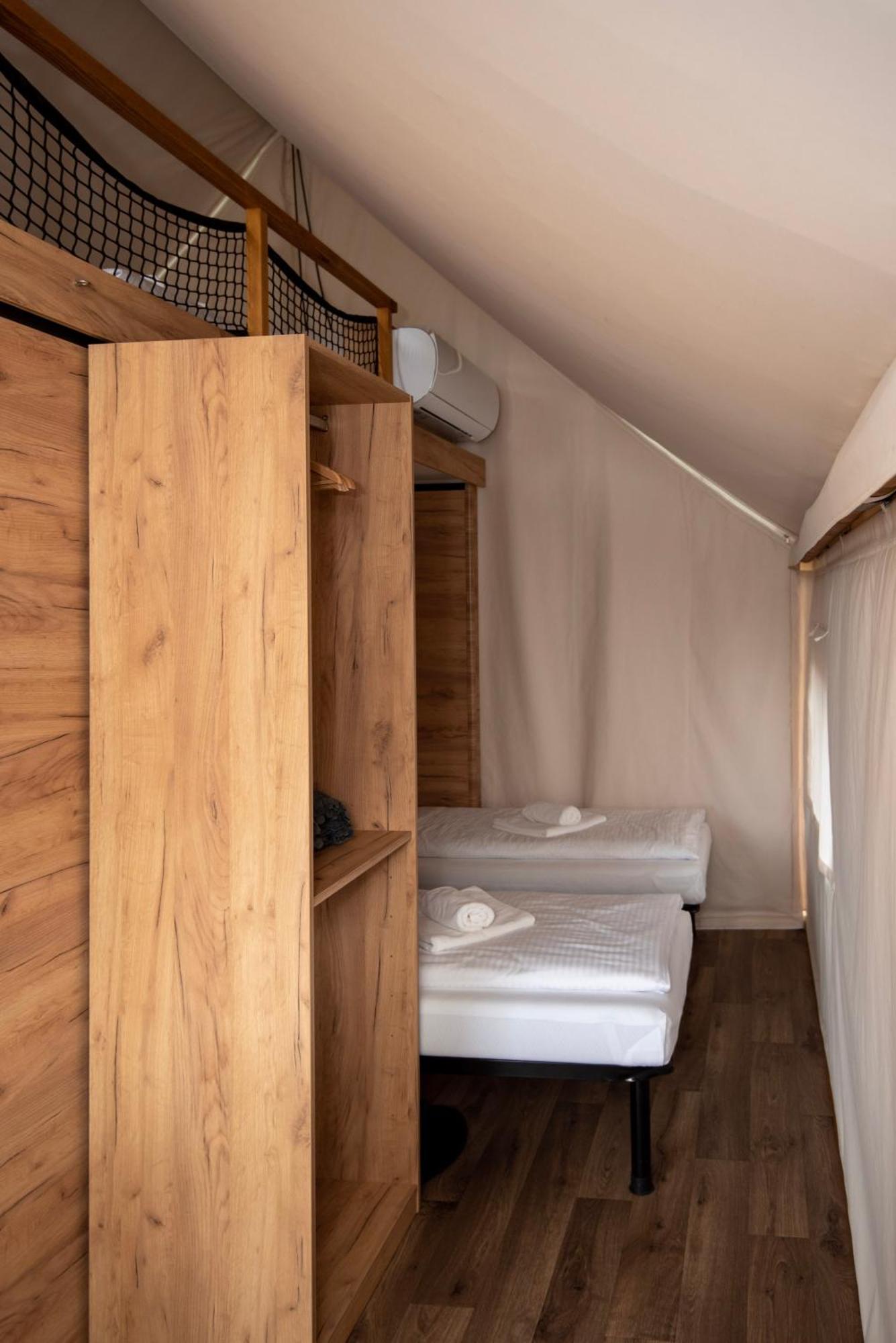 Banská Štiavnica Forrest Glamping酒店 外观 照片