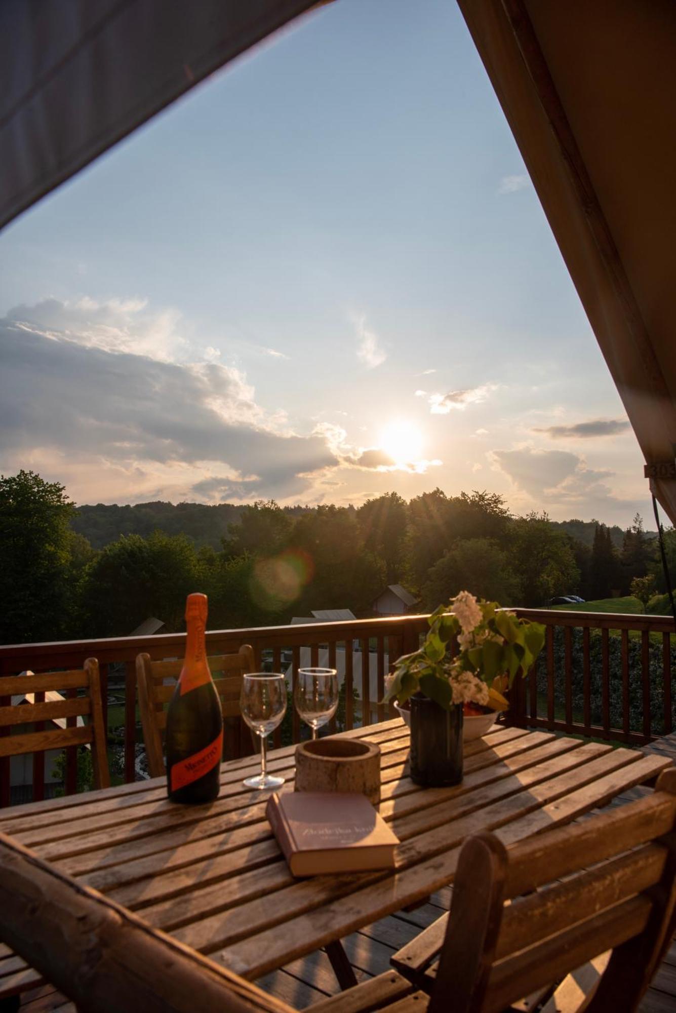 Banská Štiavnica Forrest Glamping酒店 外观 照片